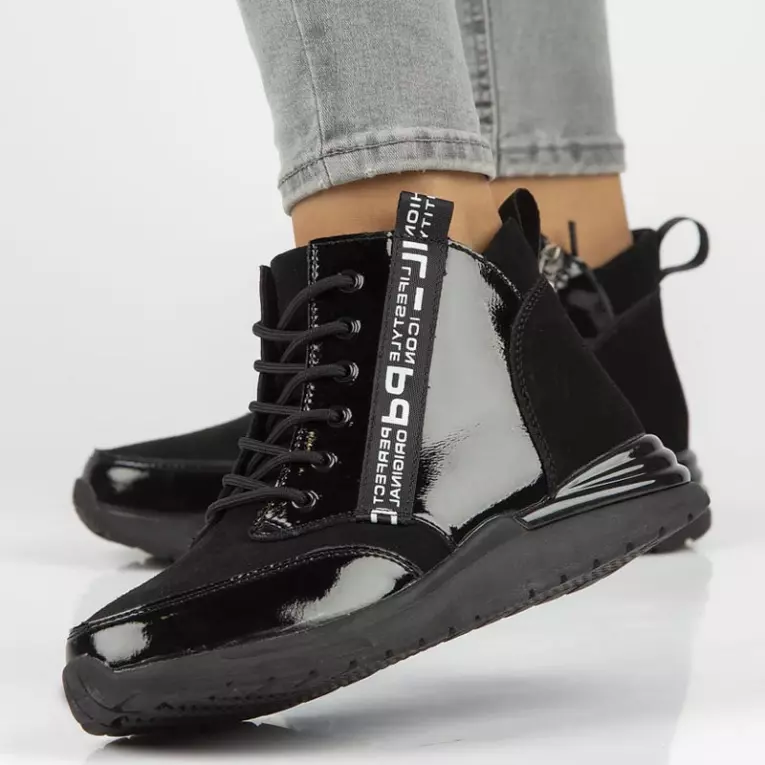 Czarne botki damskie, sneakersy skórzane FILIPPO DP3062/21