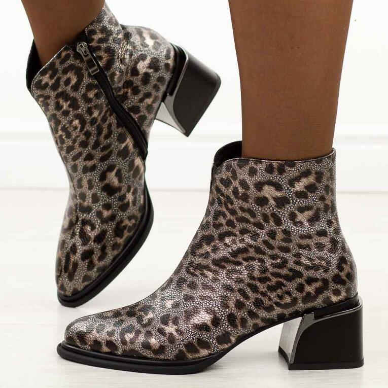 Czarne skórzane botki damskie na obcasie DiA 622