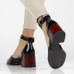 Czarne lakierowane skórzane sandały damskie na obcasie z zakrytą piętą FILIPPO DS3723/22