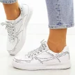 Białe sportowe buty damskie Vinceza 8785 Wt