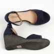 Granatowe sandały damskie na koturnie VINCEZA 10724