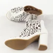 Białe skórzane POLSKIE sandały, botki damskie na słupku DEONI D518