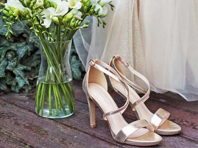 Jak wybrać buty do ślubu na wiosnę?